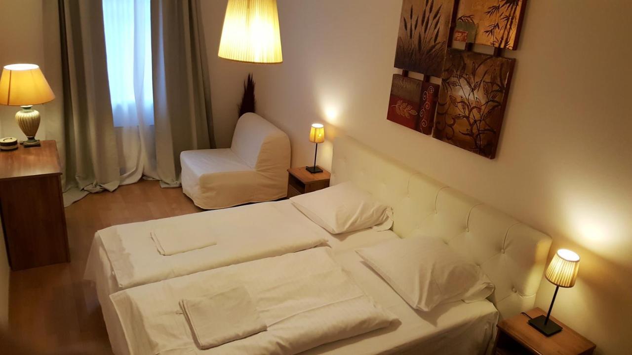 Apartment Smichov Прага Екстер'єр фото
